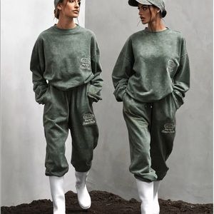 Sisters + Seekers Scenic Sweatshirt & Sweatpants